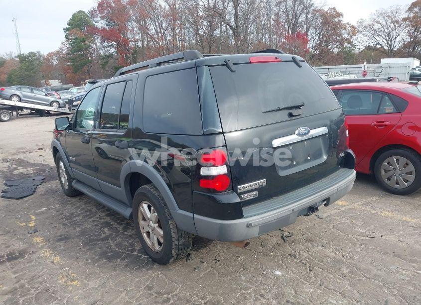 Photo 3 of 2006 Ford Explorer XLT (VIN 1FMEU63E76UA57295)