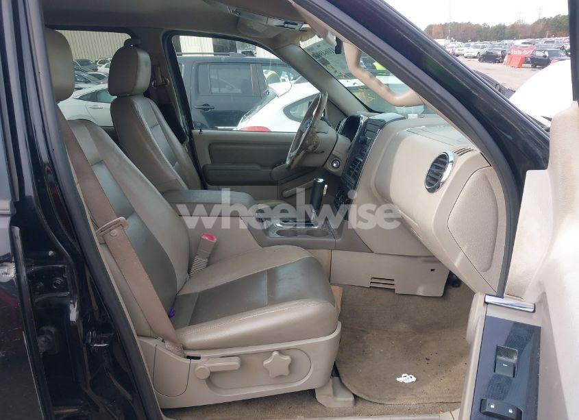 Photo 5 of 2006 Ford Explorer XLT (VIN 1FMEU63E76UA57295)