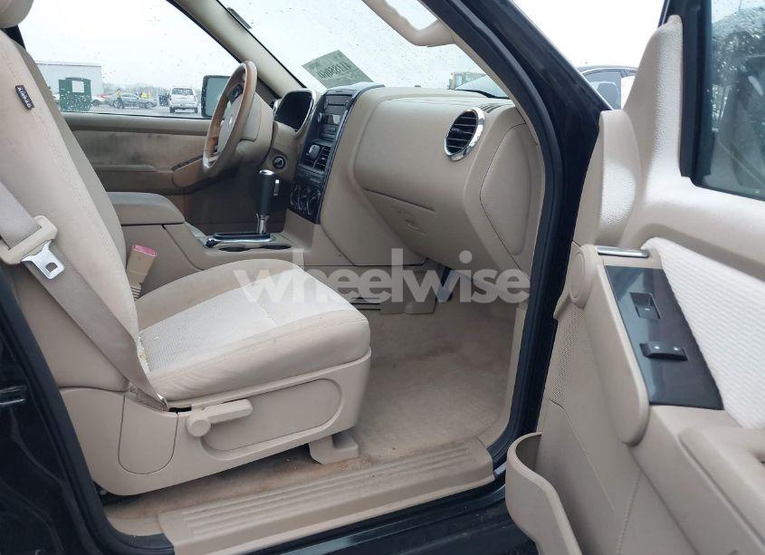 Photo 5 of 2008 Ford Explorer XLT (VIN 1FMEU63E78UA64878)