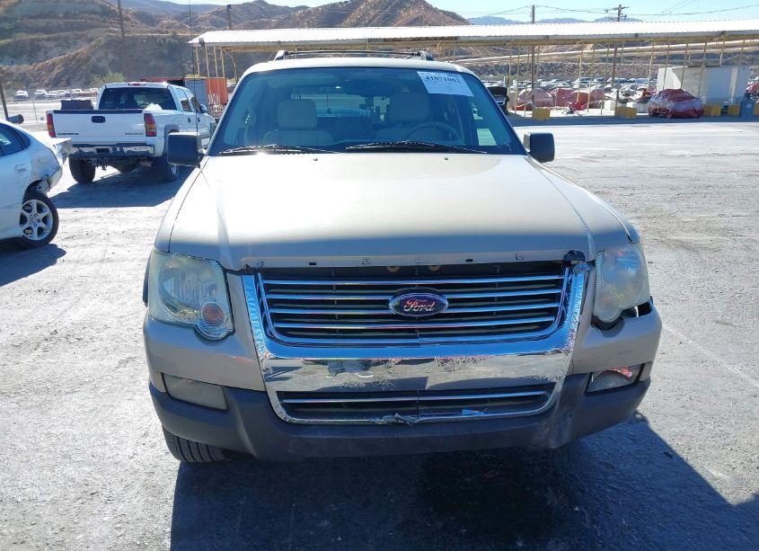 Photo 12 of 2006 Ford Explorer XLT (VIN 1FMEU63E86UB55610)