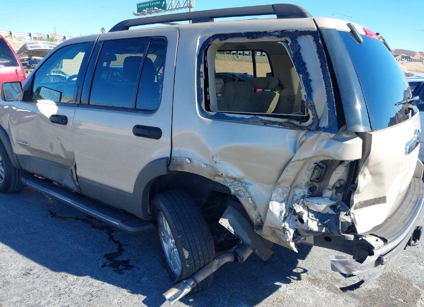 Photo 6 of 2006 Ford Explorer XLT (VIN 1FMEU63E86UB55610)