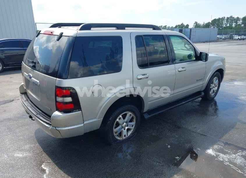 Photo 4 of 2007 Ford Explorer XLT (VIN 1FMEU63E87UB50845)