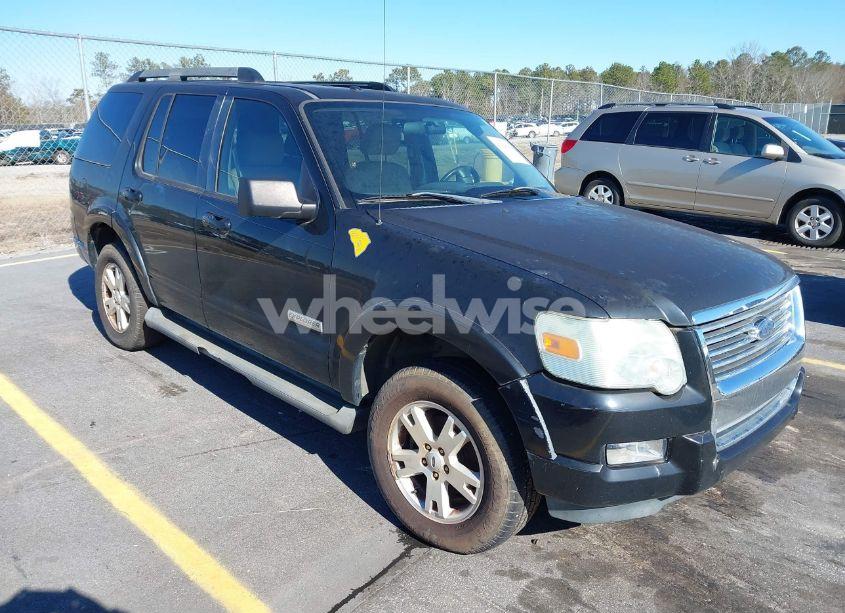 2008 Ford Explorer XLT (VIN 1FMEU63E88UA65313) main photo