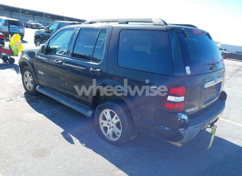 Photo 3 of 2008 Ford Explorer XLT (VIN 1FMEU63E88UA65313)