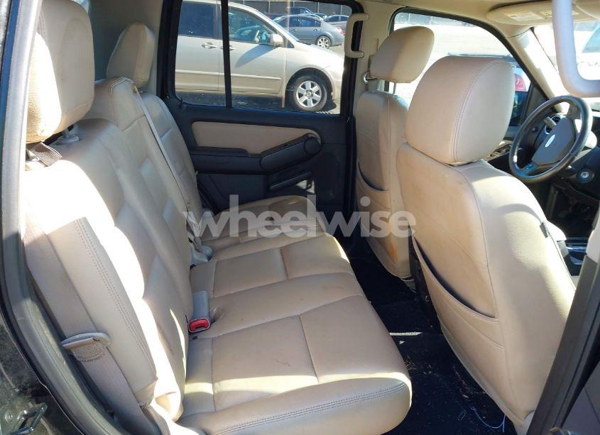 Photo 8 of 2008 Ford Explorer XLT (VIN 1FMEU63E88UA65313)