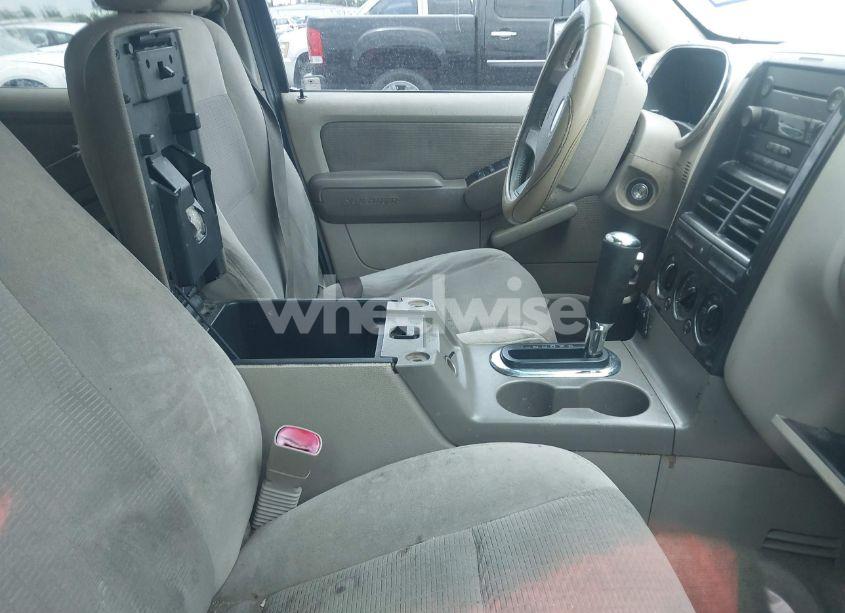 Photo 5 of 2006 Ford Explorer XLT (VIN 1FMEU63E96UA34987)
