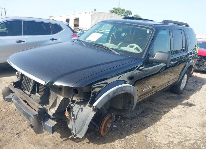 Photo 2 of 2007 Ford Explorer XLT (VIN 1FMEU63E97UB50966)