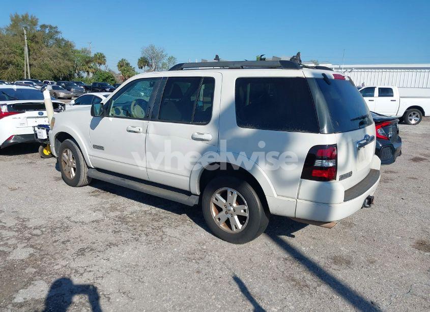 Photo 3 of 2008 Ford Explorer XLT (VIN 1FMEU63E98UA49959)