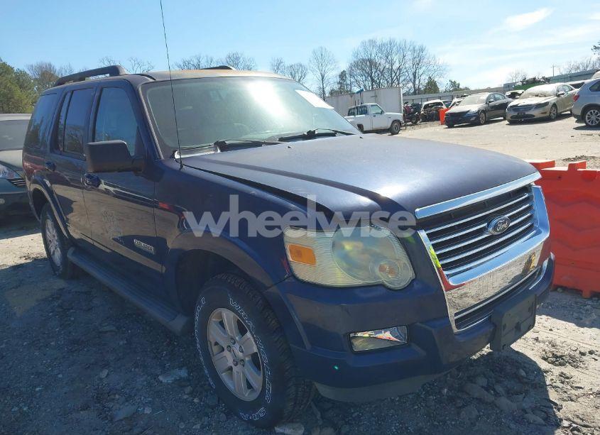 2008 Ford Explorer XLT (VIN 1FMEU63E98UA90706) main photo