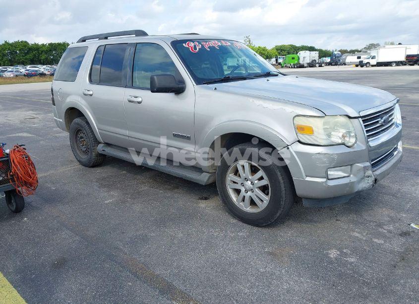 2008 Ford Explorer XLT (VIN 1FMEU63EX8UA58640) main photo