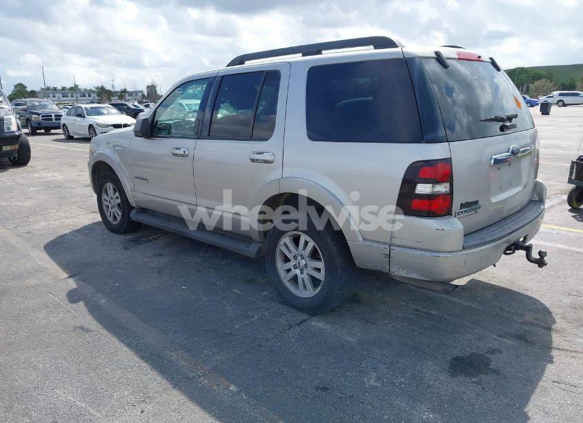 Photo 3 of 2008 Ford Explorer XLT (VIN 1FMEU63EX8UA58640)