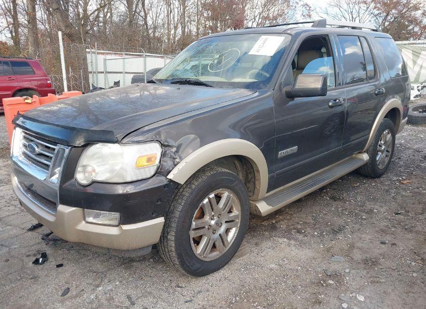 Photo 2 of 2006 Ford Explorer EDDIE BAUER (VIN 1FMEU648X6UA70051)