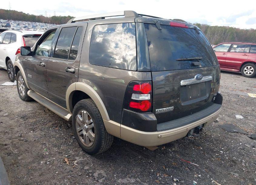 Photo 3 of 2006 Ford Explorer EDDIE BAUER (VIN 1FMEU648X6UA70051)