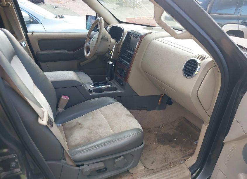 Photo 5 of 2006 Ford Explorer EDDIE BAUER (VIN 1FMEU648X6UA70051)