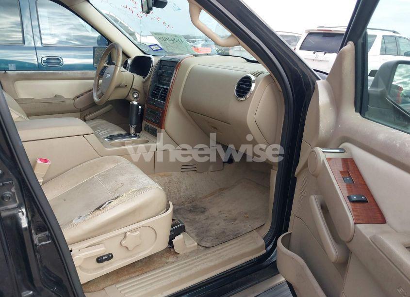 Photo 5 of 2007 Ford Explorer EDDIE BAUER (VIN 1FMEU64E07UB00049)
