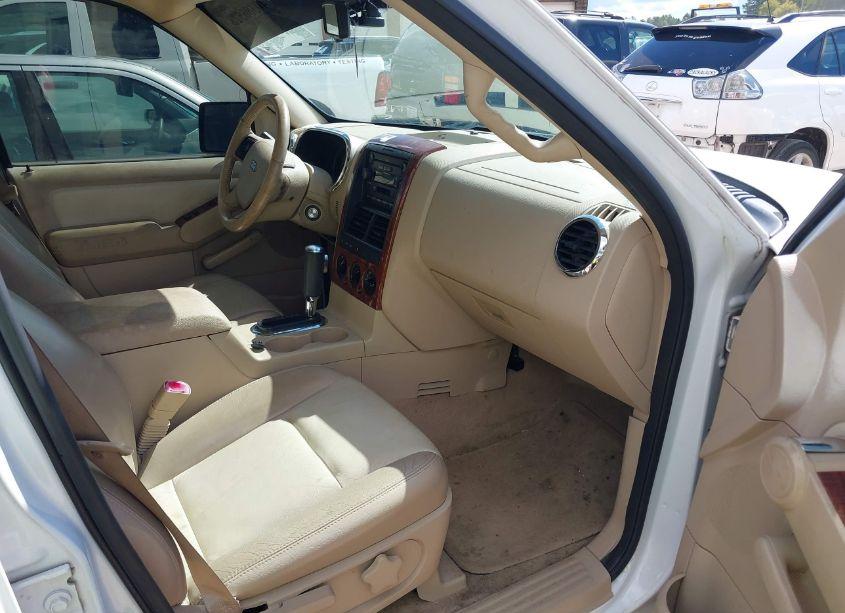 Photo 5 of 2006 Ford Explorer EDDIE BAUER (VIN 1FMEU64E26UB33634)