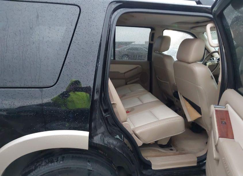 Photo 8 of 2007 Ford Explorer EDDIE BAUER (VIN 1FMEU64E27UB00649)