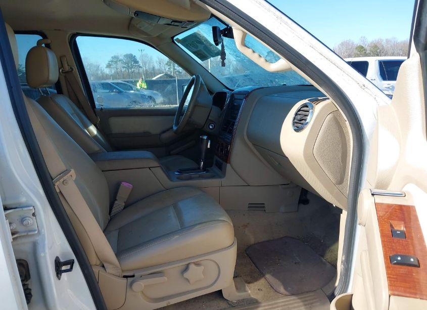 Photo 5 of 2007 Ford Explorer EDDIE BAUER (VIN 1FMEU64E37UA72070)