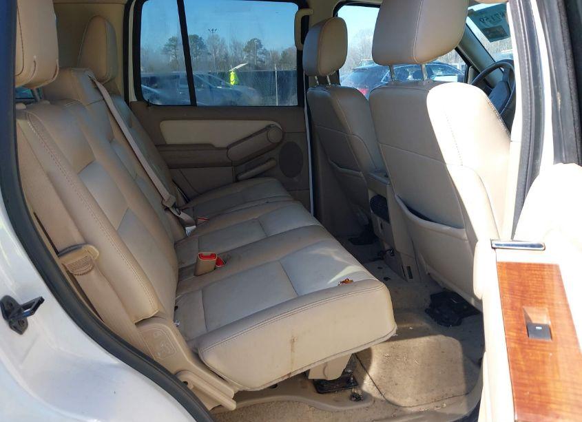 Photo 8 of 2007 Ford Explorer EDDIE BAUER (VIN 1FMEU64E37UA72070)