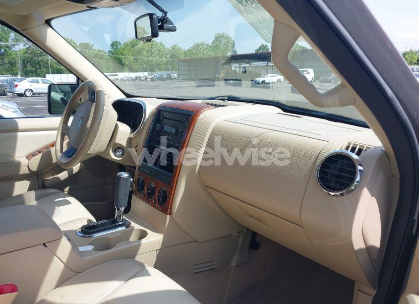 Photo 5 of 2006 Ford Explorer EDDIE BAUER (VIN 1FMEU64E46UA91712)