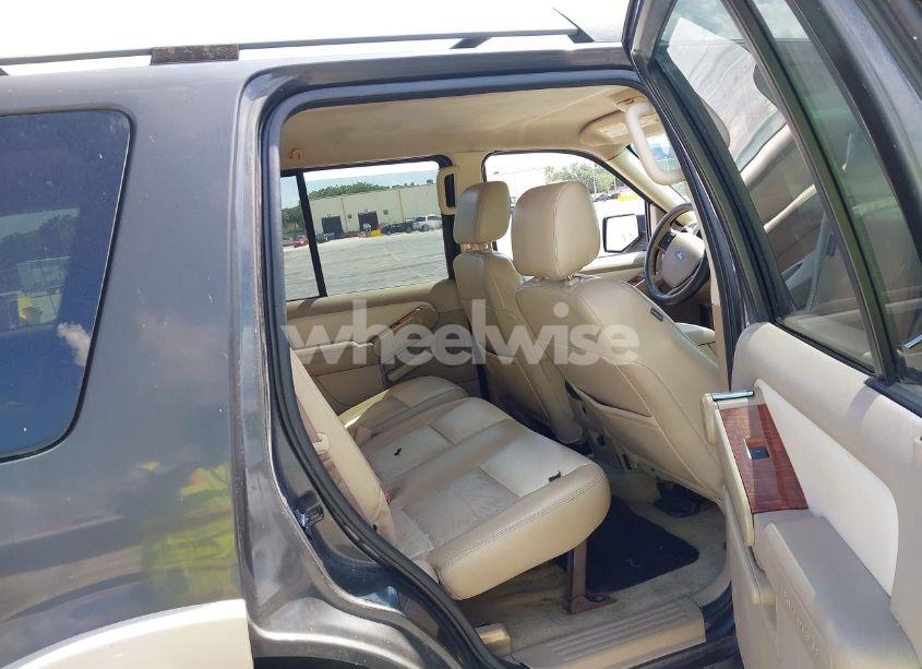 Photo 8 of 2007 Ford Explorer EDDIE BAUER (VIN 1FMEU64E47UB74140)