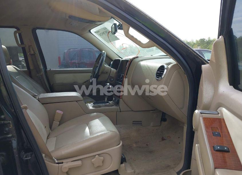 Photo 5 of 2007 Ford Explorer EDDIE BAUER (VIN 1FMEU64E67UA69096)