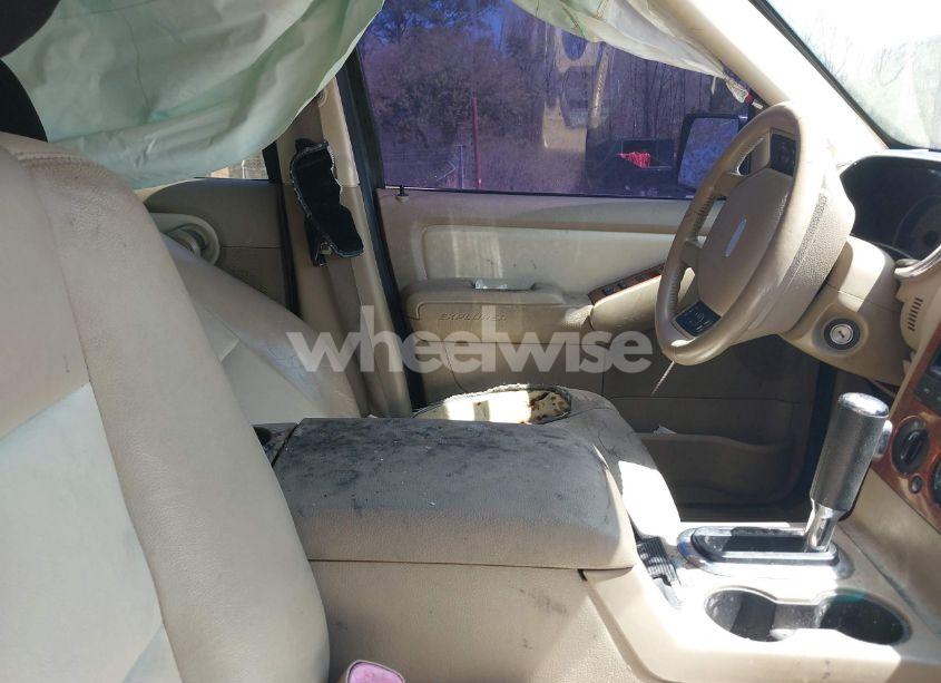 Photo 5 of 2008 Ford Explorer EDDIE BAUER (VIN 1FMEU64E68UB10277)