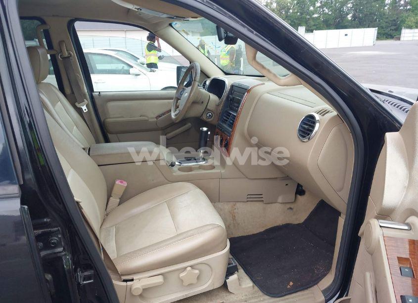 Photo 5 of 2007 Ford Explorer EDDIE BAUER (VIN 1FMEU64E77UB41195)