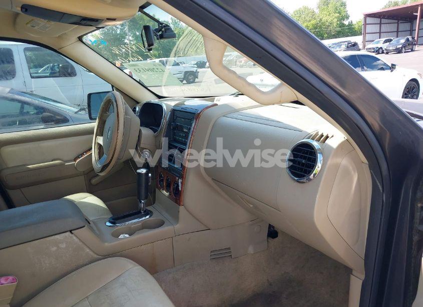 Photo 5 of 2007 Ford Explorer EDDIE BAUER (VIN 1FMEU64E87UA42370)
