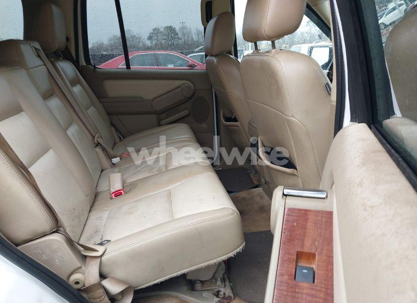 Photo 8 of 2007 Ford Explorer EDDIE BAUER (VIN 1FMEU64E87UA98583)