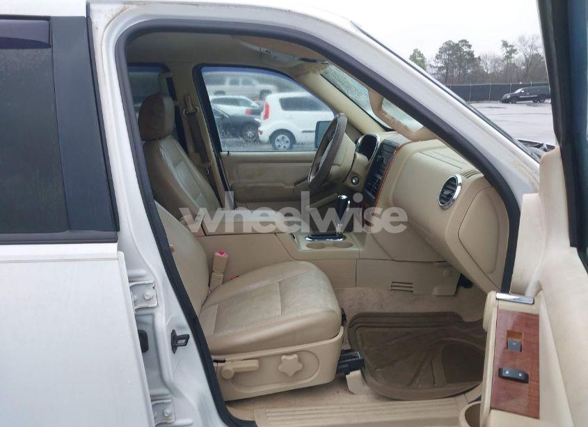 Photo 5 of 2006 Ford Explorer EDDIE BAUER (VIN 1FMEU64EX6UA91732)