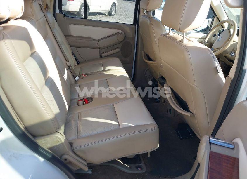 Photo 8 of 2007 Ford Explorer EDDIE BAUER (VIN 1FMEU64EX7UA89612)