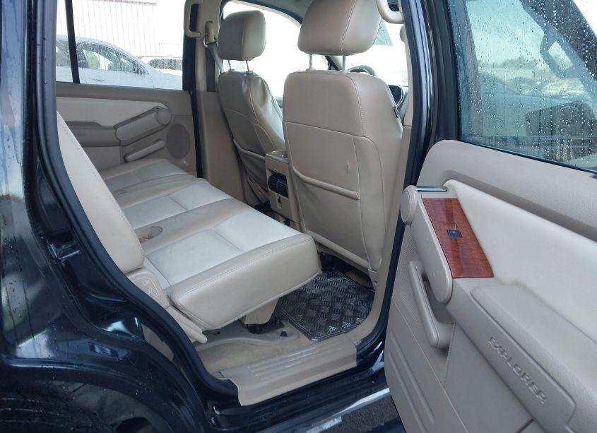 Photo 8 of 2007 Ford Explorer EDDIE BAUER (VIN 1FMEU64EX7UB32149)