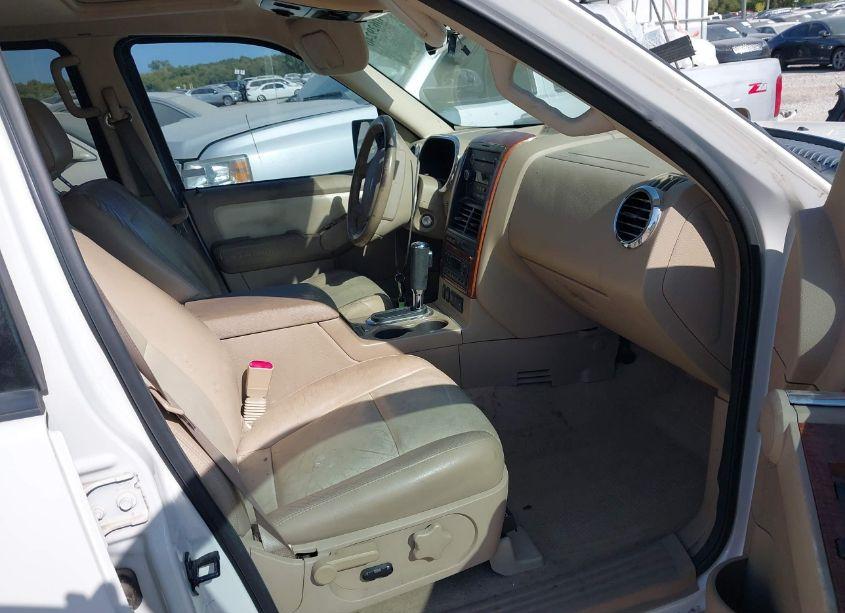 Photo 5 of 2008 Ford Explorer EDDIE BAUER (VIN 1FMEU64EX8UA93290)