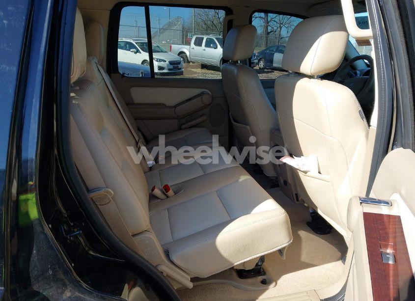 Photo 8 of 2007 Ford Explorer LIMITED (VIN 1FMEU65E77UB78827)