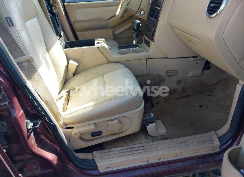 Photo 5 of 2006 Ford Explorer LIMITED (VIN 1FMEU65EX6UA13501)