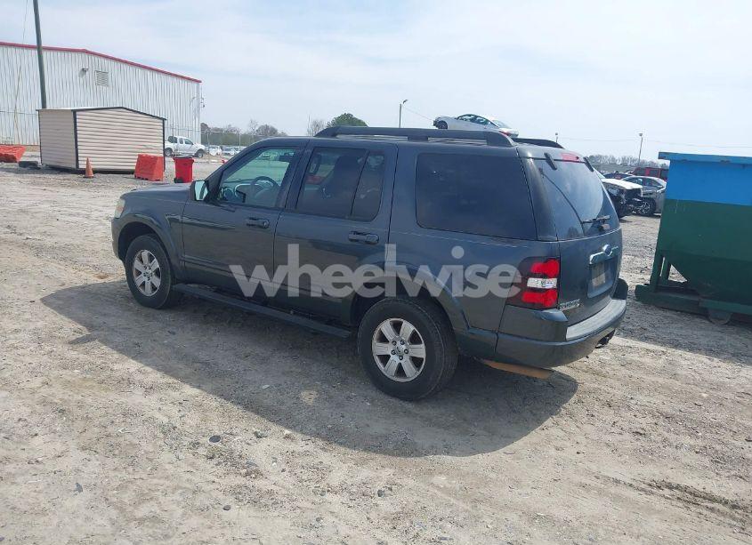 Photo 3 of 2010 Ford Explorer XLT (VIN 1FMEU6DE0AUA37719)