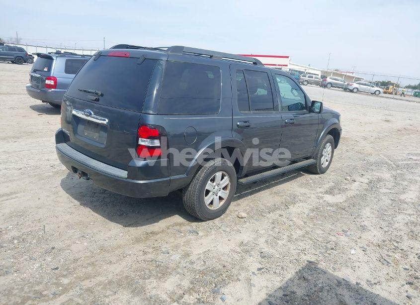 Photo 4 of 2010 Ford Explorer XLT (VIN 1FMEU6DE0AUA37719)