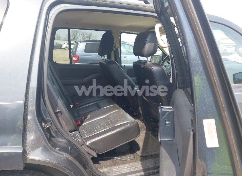 Photo 8 of 2010 Ford Explorer XLT (VIN 1FMEU6DE0AUA37719)