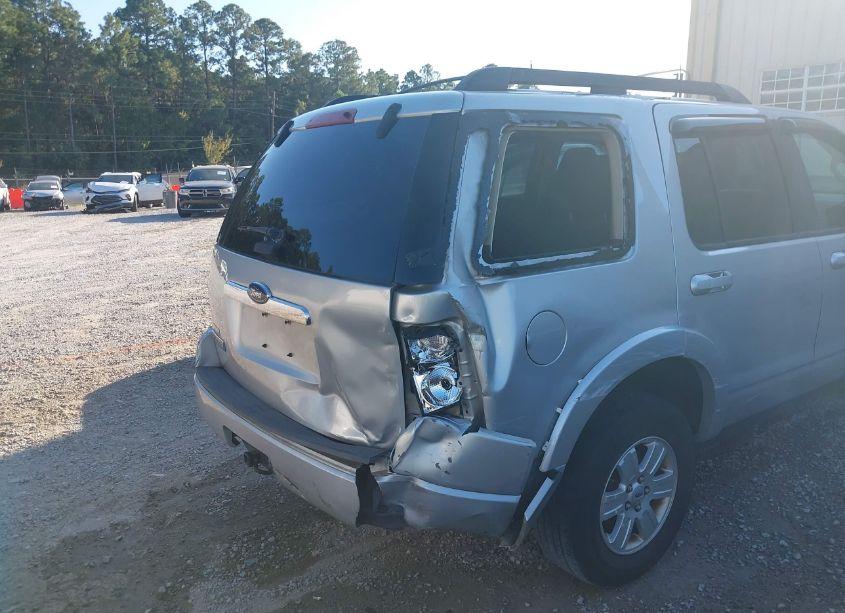 Photo 6 of 2010 Ford Explorer XLT (VIN 1FMEU6DE0AUA47103)