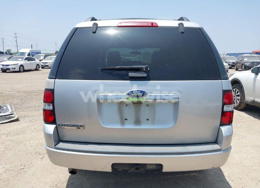 Photo 6 of 2010 Ford Explorer XLT (VIN 1FMEU6DE1AUA38927)