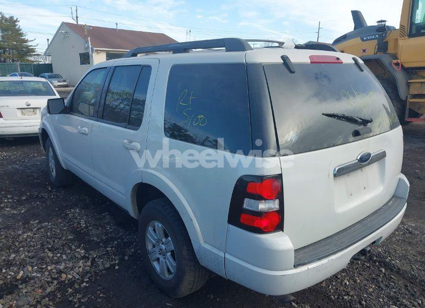 Photo 3 of 2010 Ford Explorer XLT (VIN 1FMEU6DE2AUA17262)