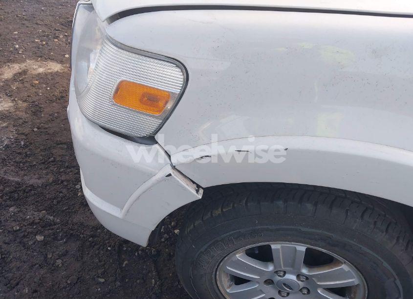 Photo 6 of 2010 Ford Explorer XLT (VIN 1FMEU6DE2AUA17262)