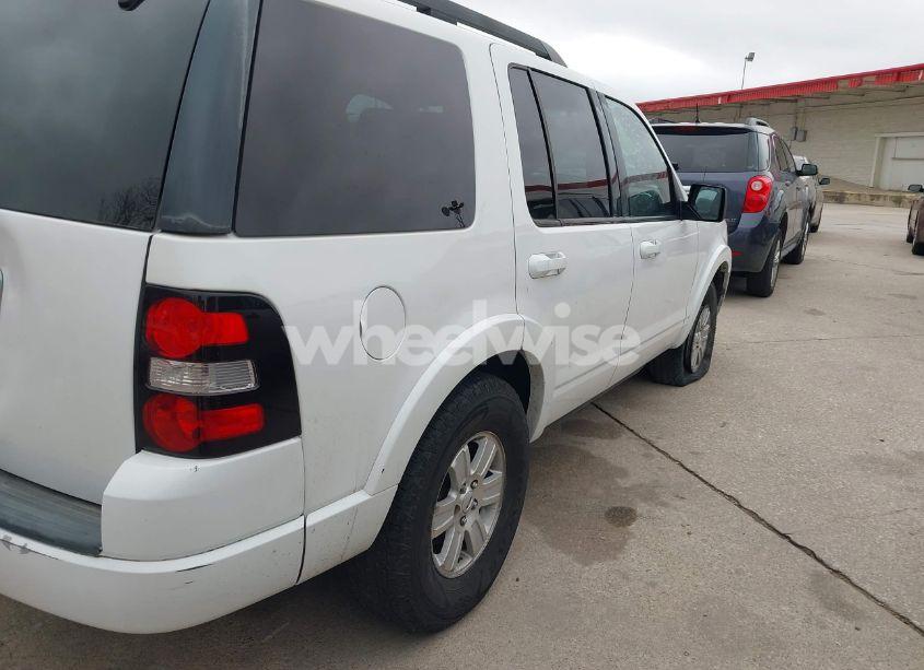 Photo 4 of 2010 Ford Explorer XLT (VIN 1FMEU6DE2AUA81978)