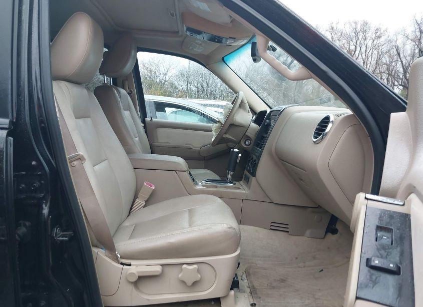 Photo 5 of 2010 Ford Explorer XLT (VIN 1FMEU6DE3AUA10255)