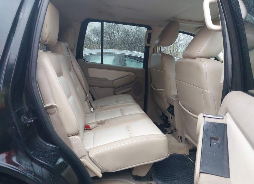 Photo 8 of 2010 Ford Explorer XLT (VIN 1FMEU6DE3AUA10255)