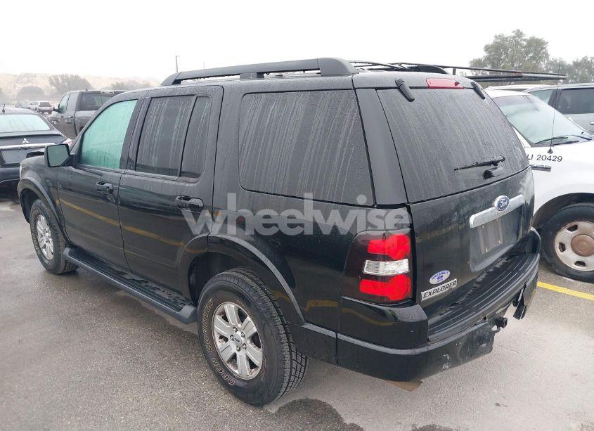 Photo 3 of 2010 Ford Explorer XLT (VIN 1FMEU6DE5AUA15196)