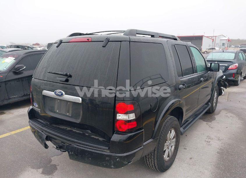 Photo 4 of 2010 Ford Explorer XLT (VIN 1FMEU6DE5AUA15196)