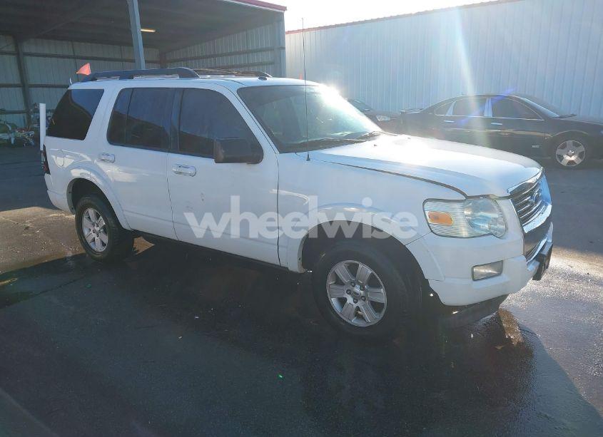 2010 Ford Explorer XLT (VIN 1FMEU6DE6AUA86018) main photo