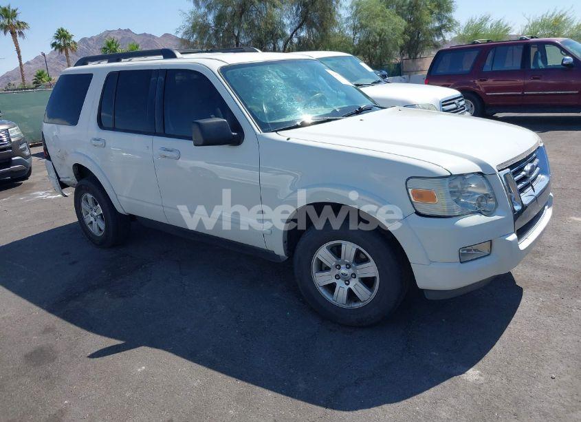 2010 Ford Explorer XLT (VIN 1FMEU6DE8AUA53893) main photo
